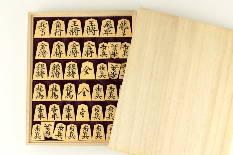 【若水作】薩摩黄楊菱湖書彫埋駒（使用品） Yahoo!オークション - 若水駒師作 新品 孔雀杢・菱湖書体・彫