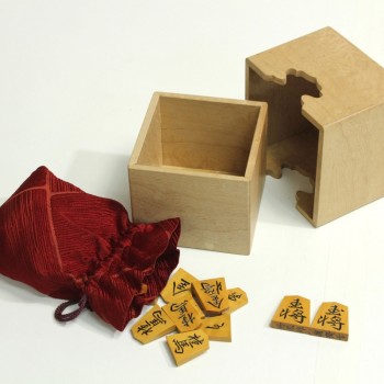 【中古】将棋駒　竹風作　本黄楊柾目彫駒　康齋(こうさい)書 
